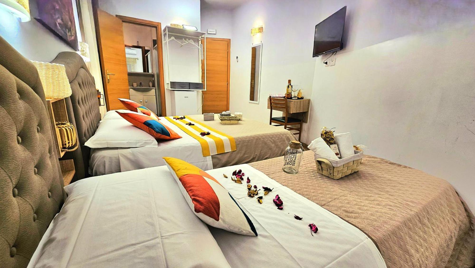 Pensión Luxury By A Casa Simpatia - Free Parking Minimum 5 Nights *