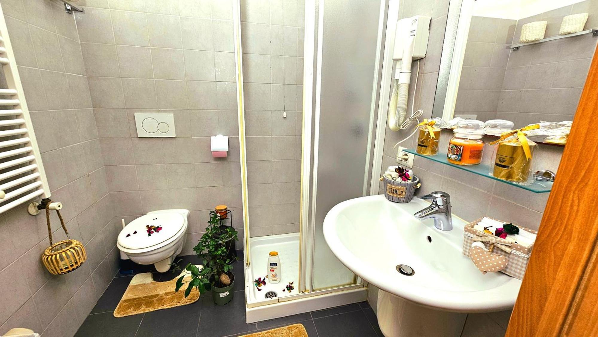 Pensión Luxury By A Casa Simpatia - Free Parking Minimum 5 Nights Roma
